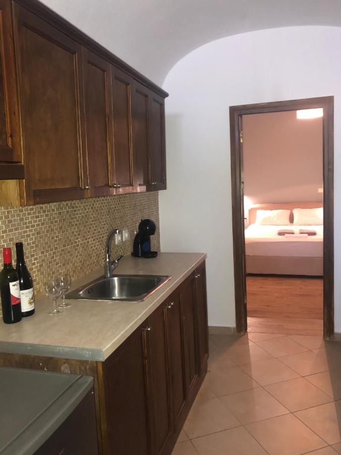Amaryllis Suites Santorini Fira  Eksteriør billede